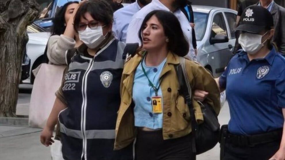 Polîsan nûçegihana MAyê û gelek kes binçav kirin