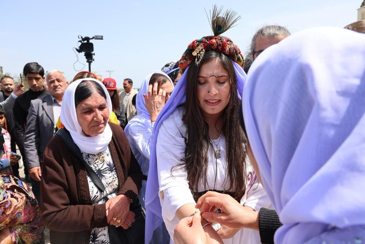 Avabûna gerdûnê, sersala êzidiyan: Çarşema Serê Nîsanê