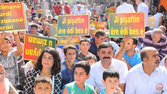 Cizîr ji bo mîtînga ziman amadekariyan dike