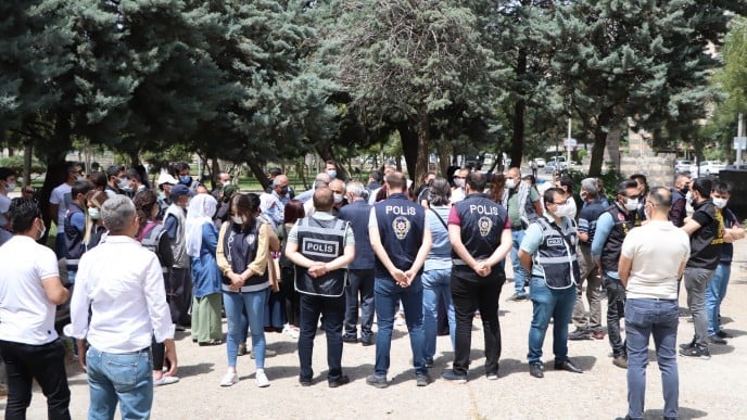 Li çar navçeyên Amedê tecrîd hat şermezarkirin