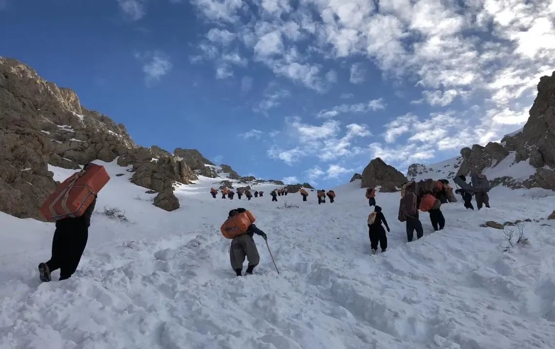 Li sînor kolberan li zindanê girtiyan dikujin