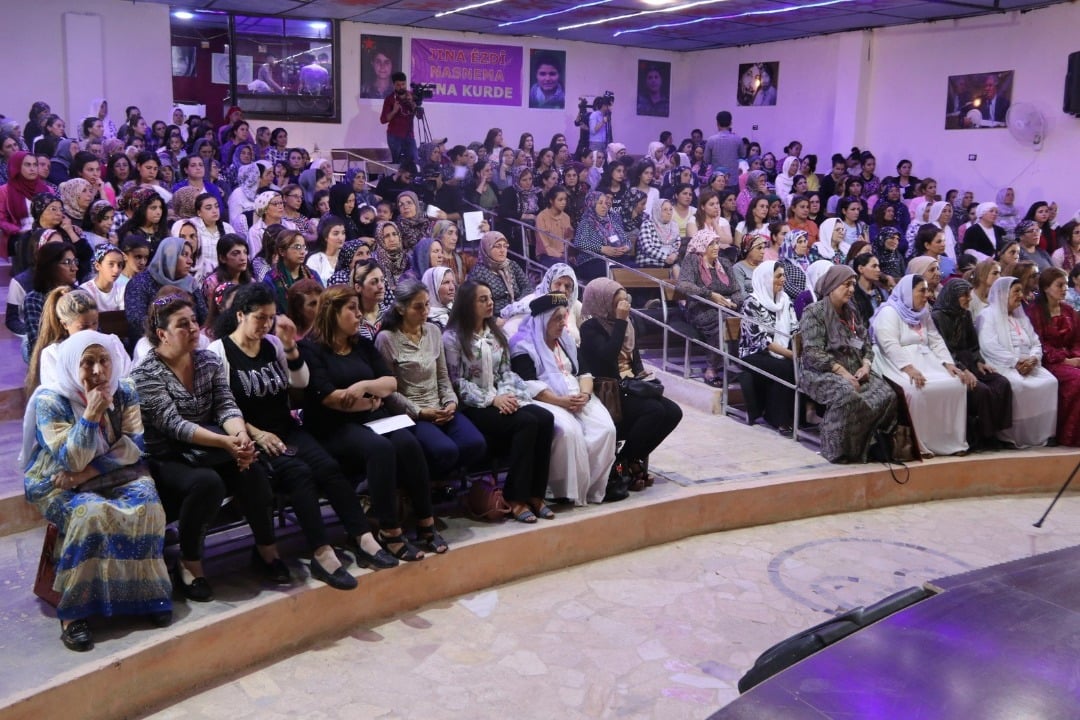 Efrîn bi bedewiya jinan hatibû xemilandin
