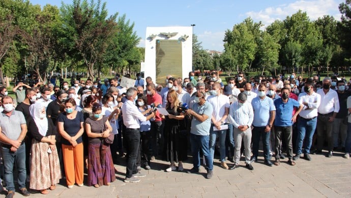 Nûner û rêveberên kurdan komkujî şermezar kir