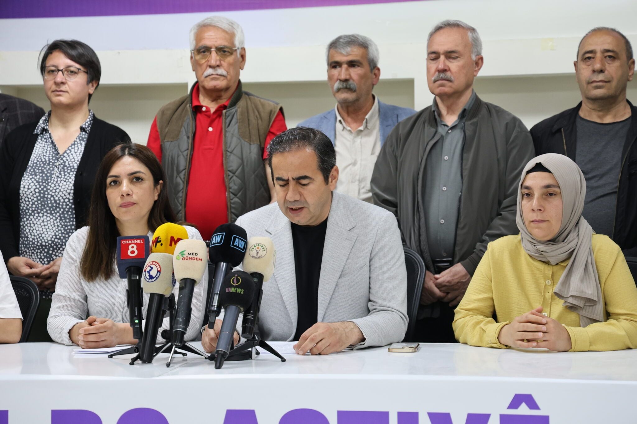 Li Amedê banga meşa ji bo ‘Gavek ji bo aştiyê’ 