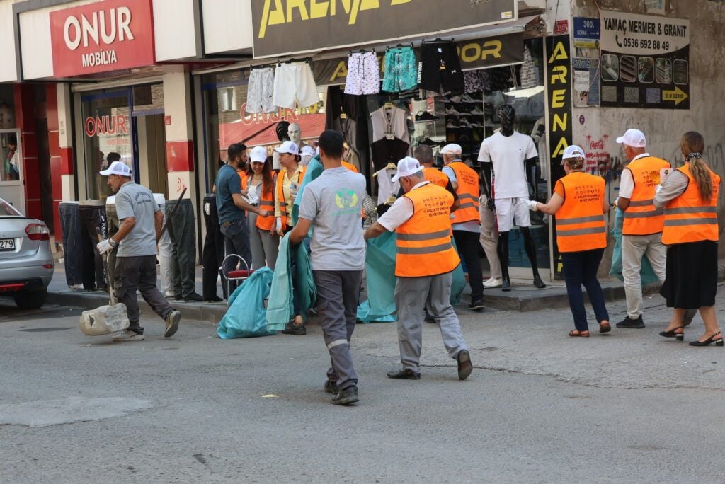 Li Amedê kampanyaya ‘Bi keda kolektîf bajarên paqij’ hate destpêkirin