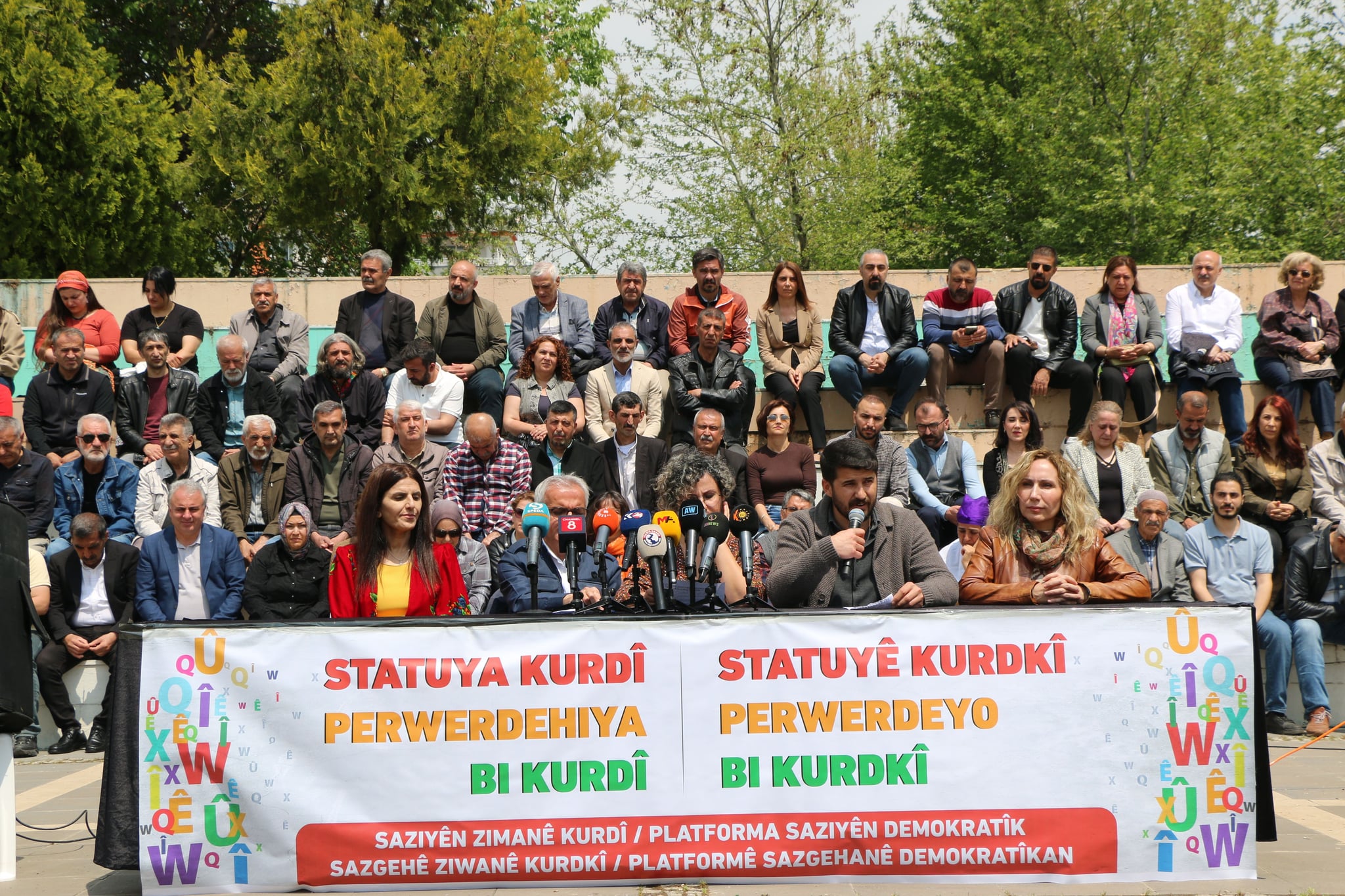 Deklarasyonê 15ê Gulane: Wayîrvejîyayîşê ziwan û kulturê xo, averberdişê înan hewcedarîya merdimbîyayîşî ya
