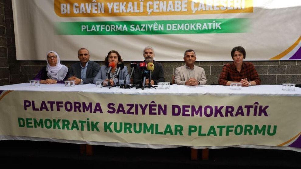 Platformê Dezgehanê Demokratîkan: Bi zûr û manîpulasyonan şima nêeşkayî heqîqetî çewt bikerê, şima nêeşkenê!