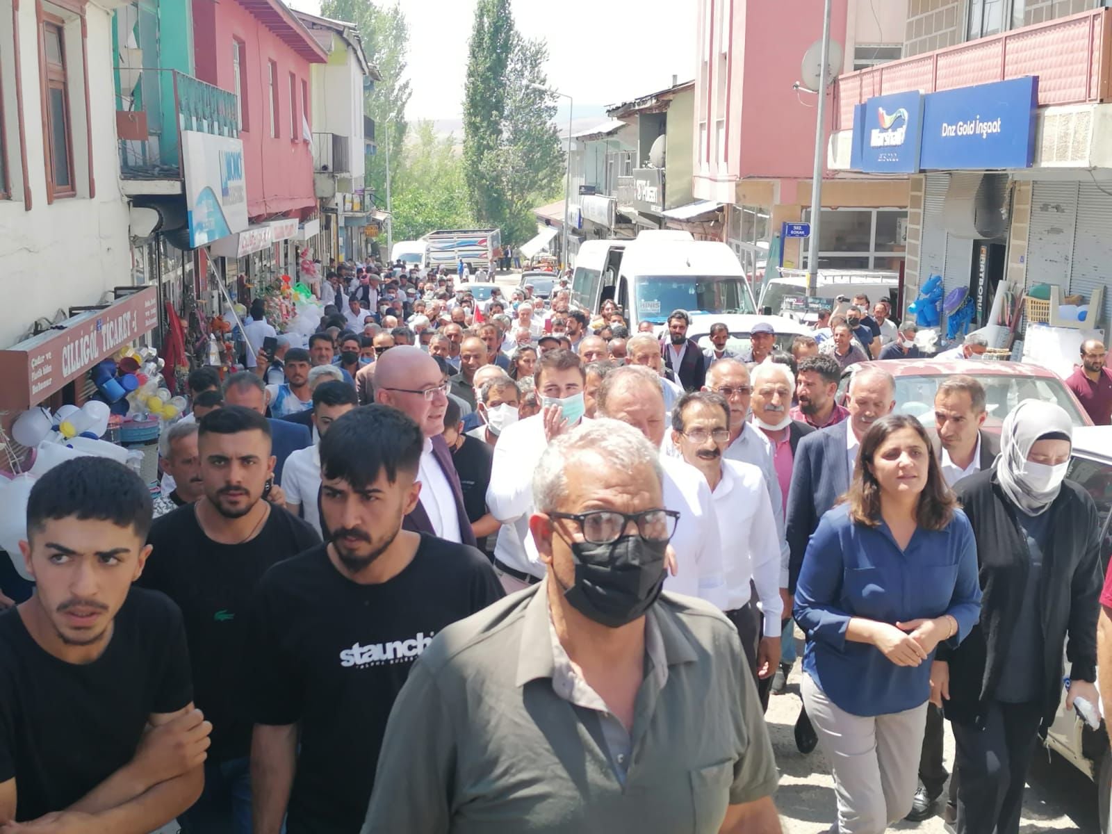 Gel azadiya Ocalan dixwaze