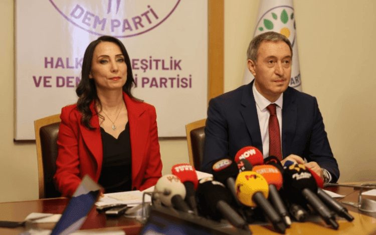 Hevserokên DEMê nameya ‘Mafê Hêviyê’ ji Komîteya Wezîran re şand