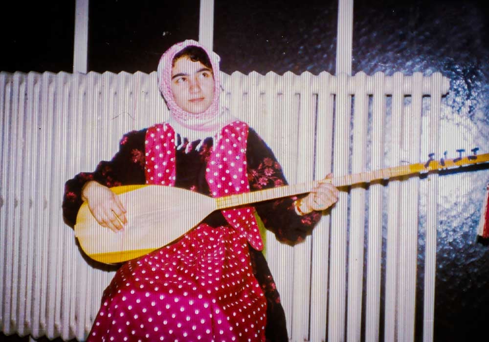 Mizgîna xwedî nav û deng
