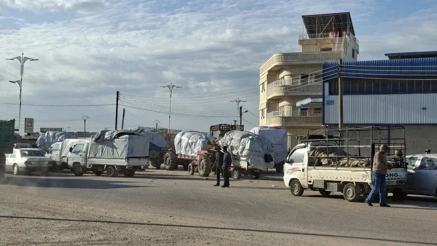 Komeke din a koçberên Efrînê bi rê ketin 