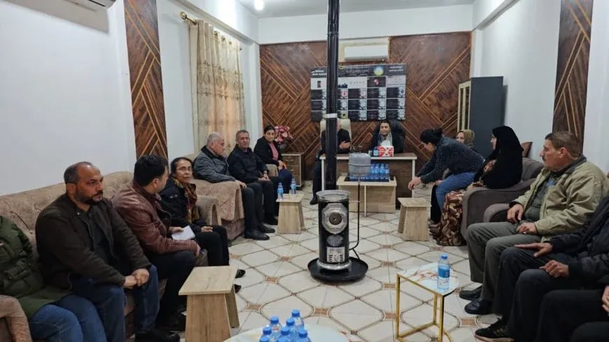 Mehmûd Xelîl bi Komîteya Koçberên Serêkaniyê re civiya