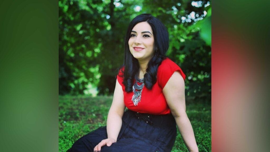 Hunermend Nuarîn ameye destbendkerdiş