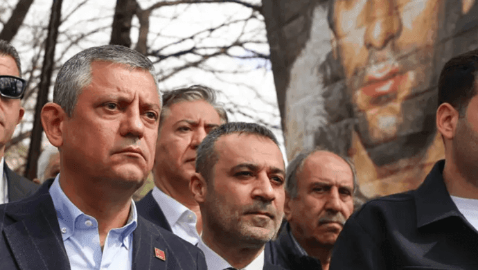 Ozel pirsa têkildarî ‘statuyê’ bersivand: Ji Erdogan bipirsin