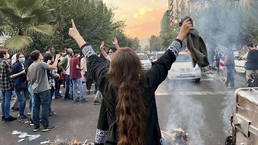 Jinên kurd çiraya şoreşê ne