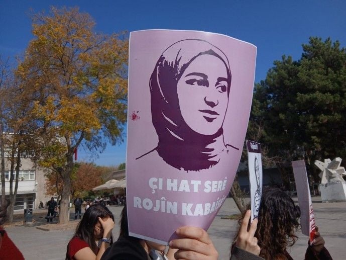 Çi hat serê Rojîn Kabaîşê?