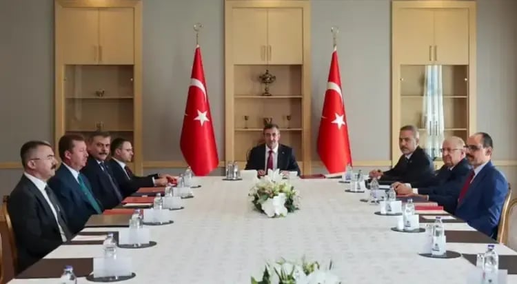 Konseya Taqîbkerdiş û Nirxnayîşî reya dîyine kom bena