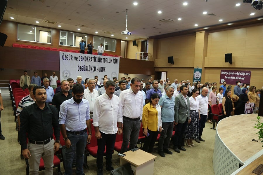 'Bi hezaran girtî li dijî tecrîdê têdikoşin'