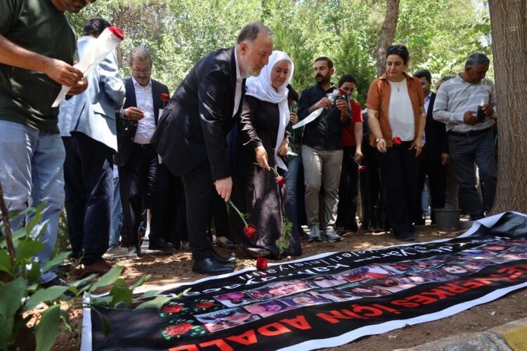 Yadkerdişê Qetlîamê Pirsûsî: Xeyalê 33 raywanan mîrasê ma yo