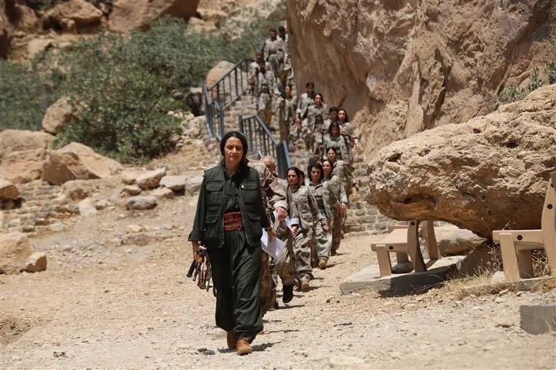Dengek ji şikeftê bilind dibe: Bangî Heq