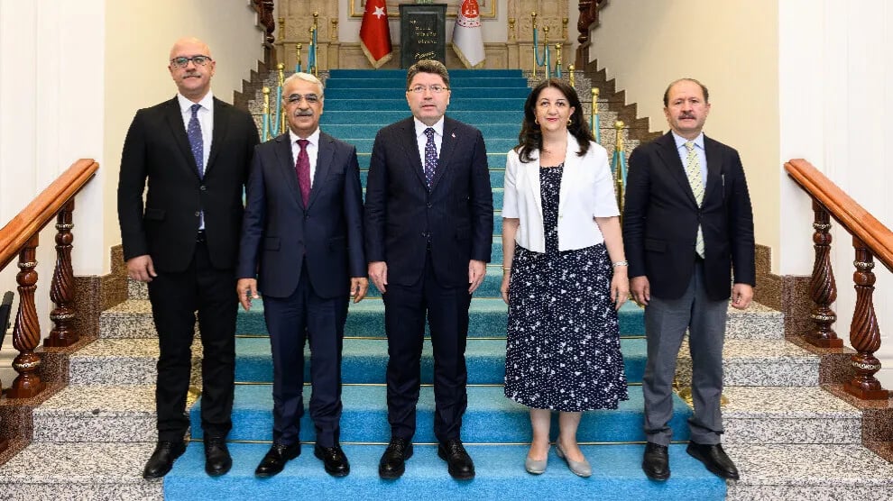 'Çiqas hiqûqî xurt be, dê pêvajo bêtir hêsan bibe'