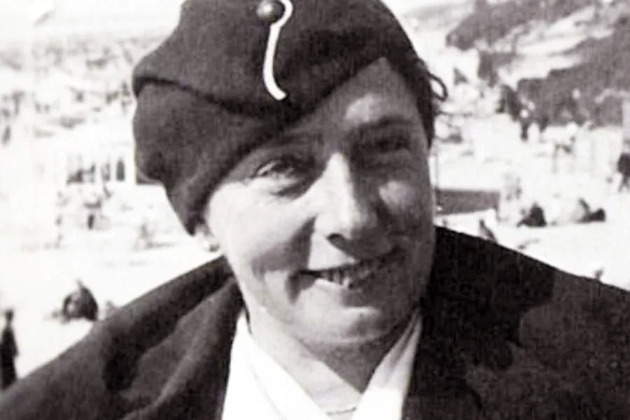 Di nav şer de jiyanê parast
