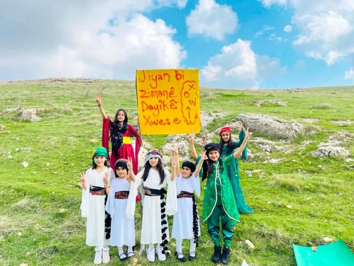Ji bo kurdî bang û gazî