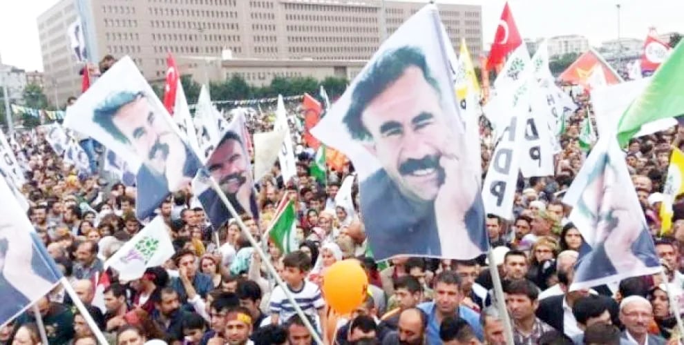 Çav û guh li Îmraliyê ne