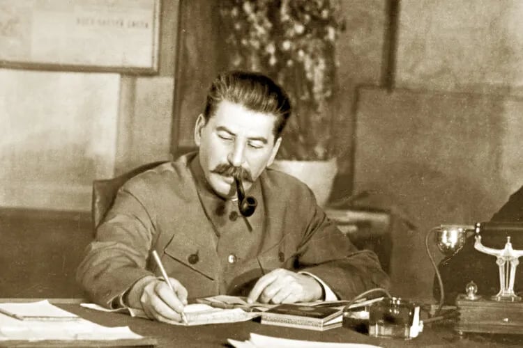 Stalîn û kurdî