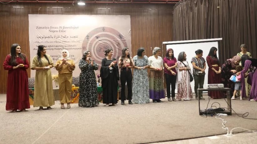Jinan duyemîn konferansa Akademiya Jineolojiyê pêk anî