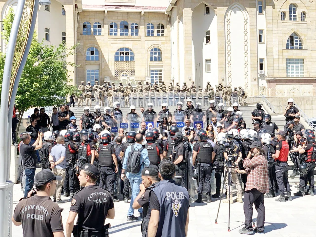 Meseleya derg û barîye