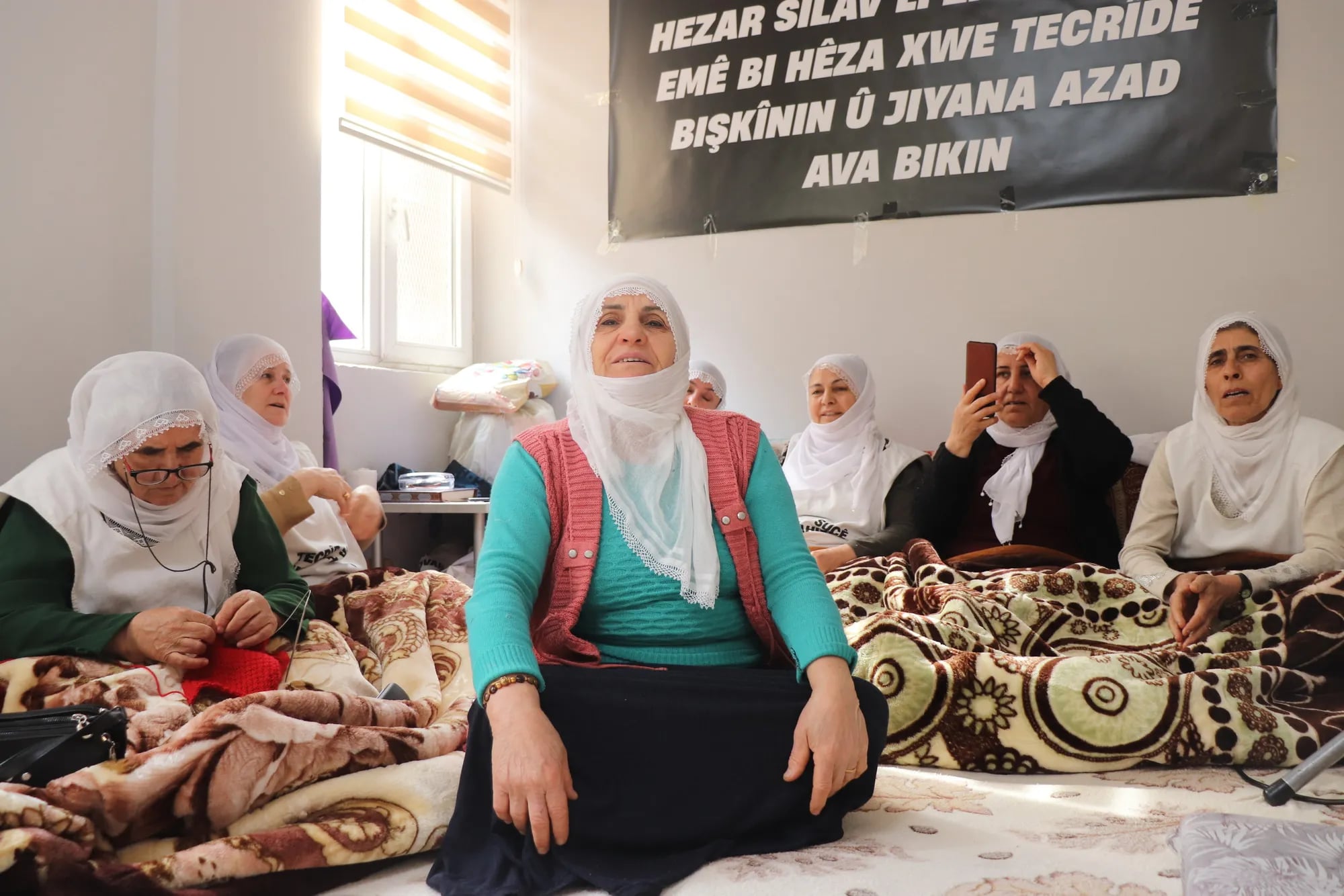 Di xwarina girtîgehê de kêzik hene