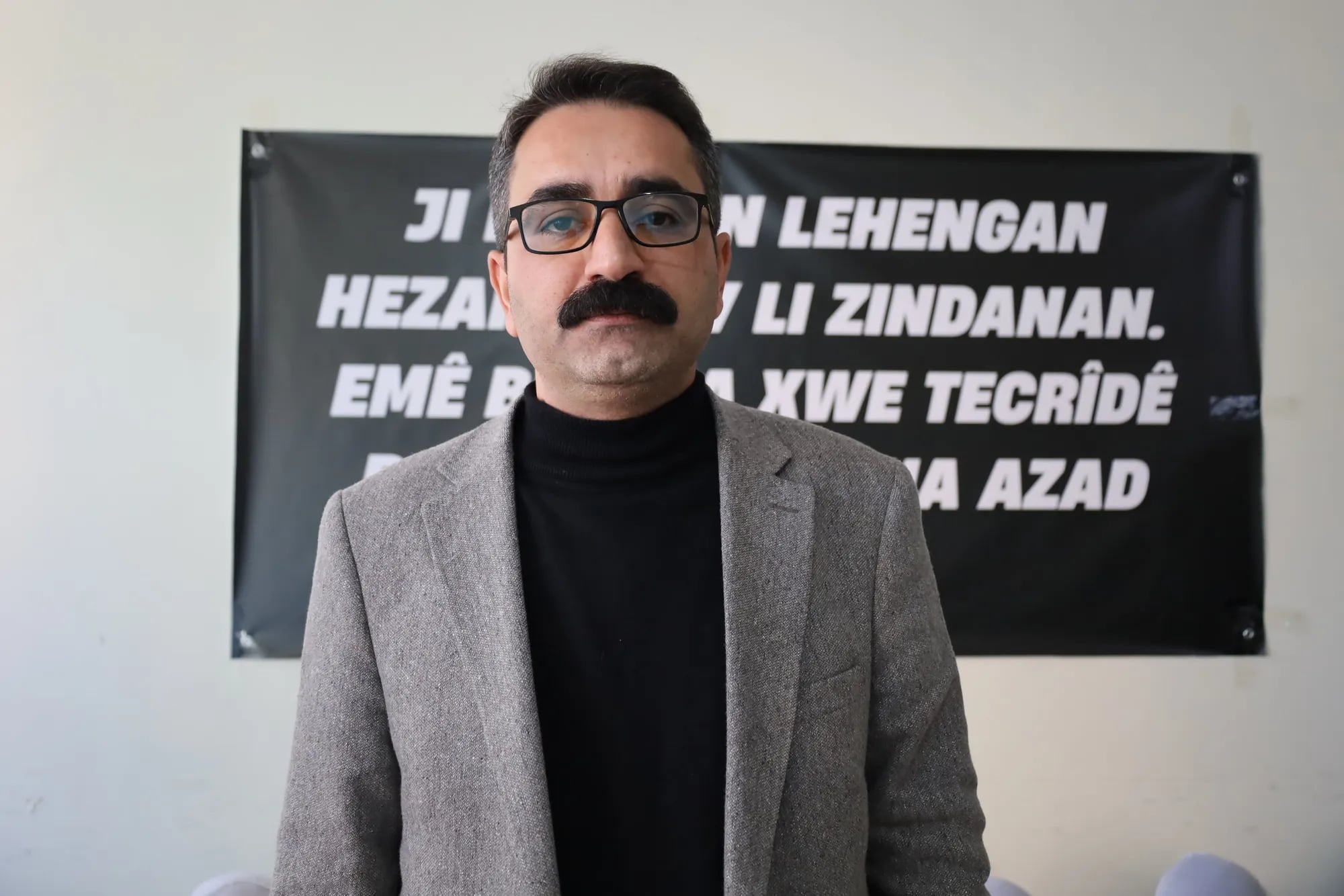 Bibin dengê berxwedana girtiyan