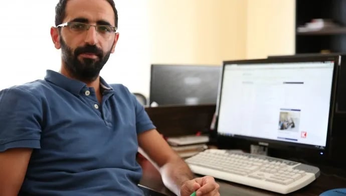 Dozger dozek din li rojnameger Çelîk vekir
