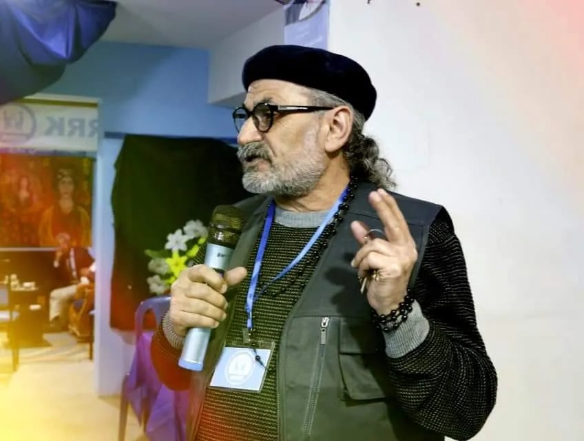 Rewşenbîrê dilnizim û şêxê helbestê Ehmedê Huseynî