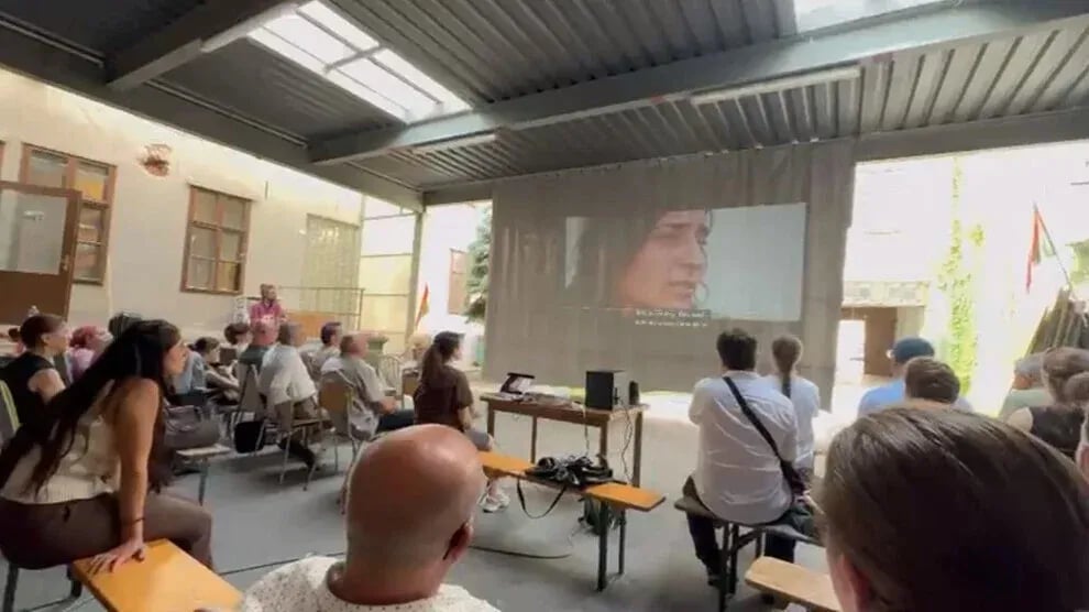 Li Viyanayê bi girseyî cangoriyên fermanê bi bîr anîn