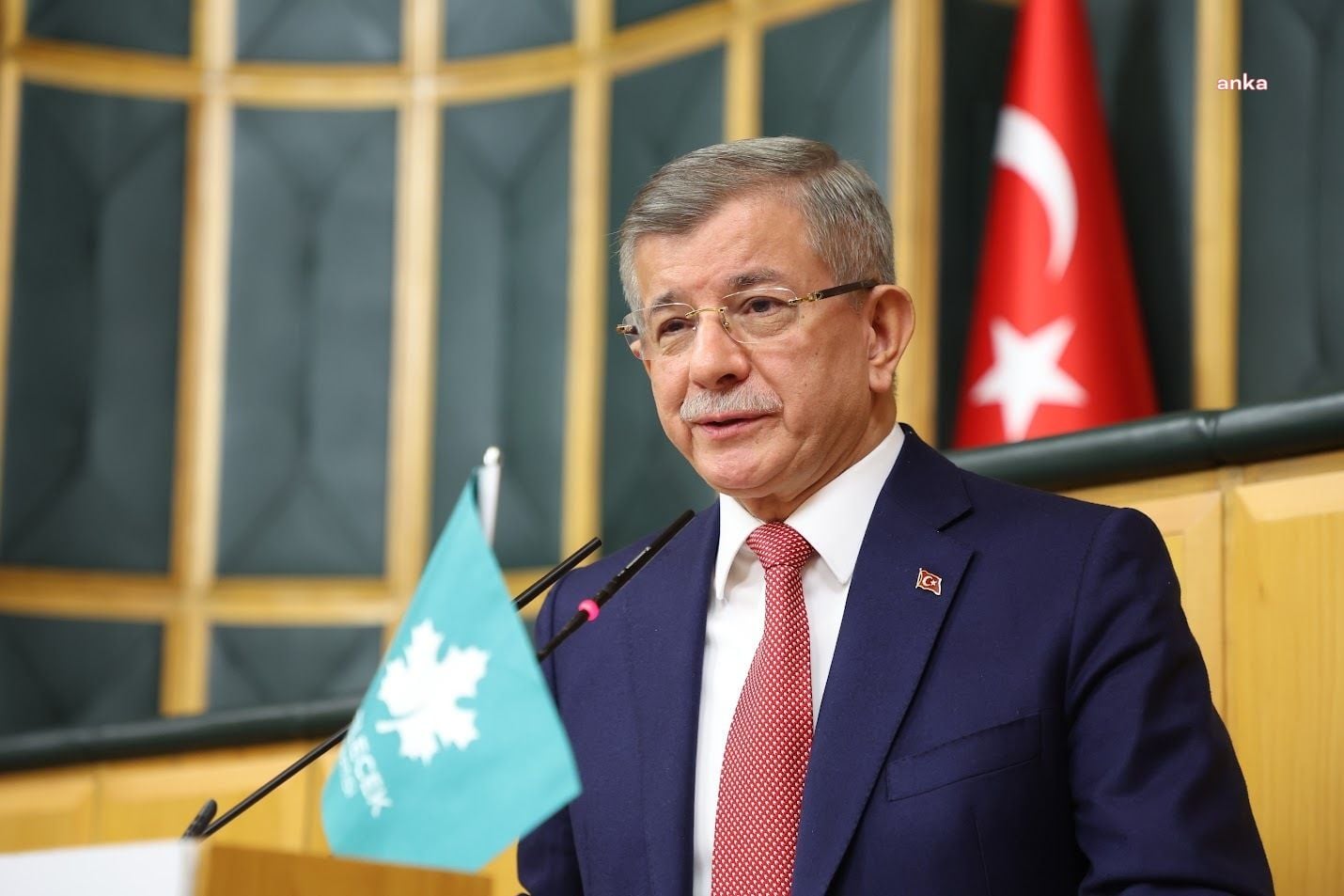 Ahmet Davutoglu dest ji siyasetê berda