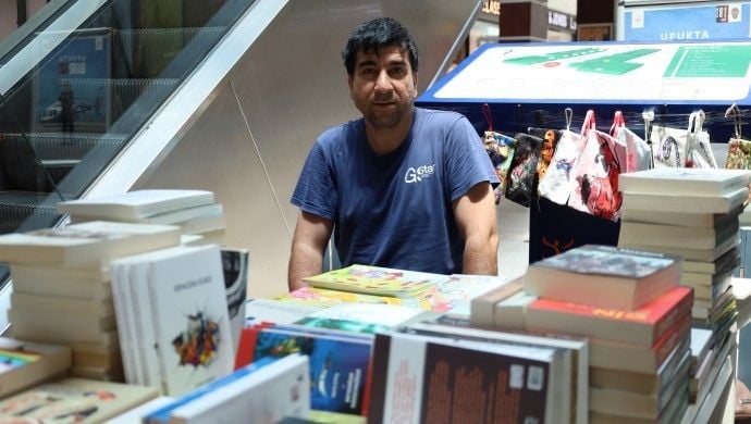 Nivîskarê kurd ji ber wêneyê Arîn Mîrxan binçav kirin