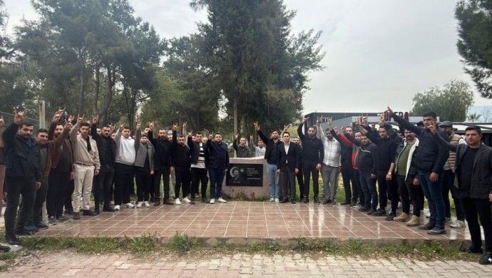 Nijadperestan 22 xwendekar birîndar kirin