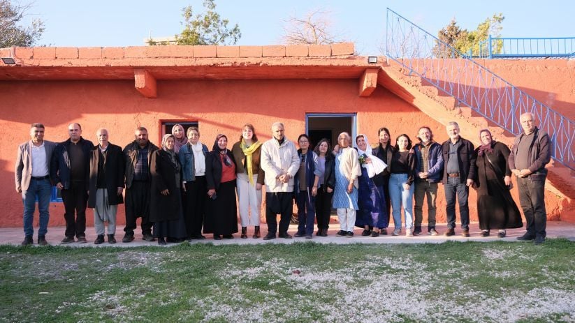 Jinên Hîndîstanî mala Rêberê Gelê Kurd Abdullah Ocalan ziyaret kirin