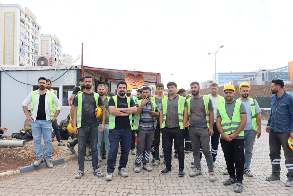 Karkerên di Nexweşxaneya Bajêr de dixebitin dest bi grevê kirin