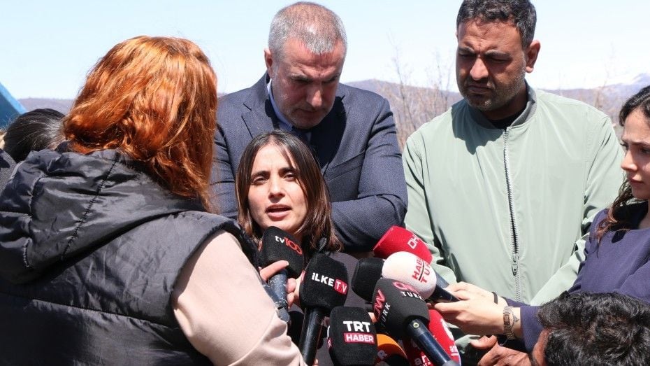 ‘Dema Gulistan hat kuştin ez di wesayîtê de bûm’