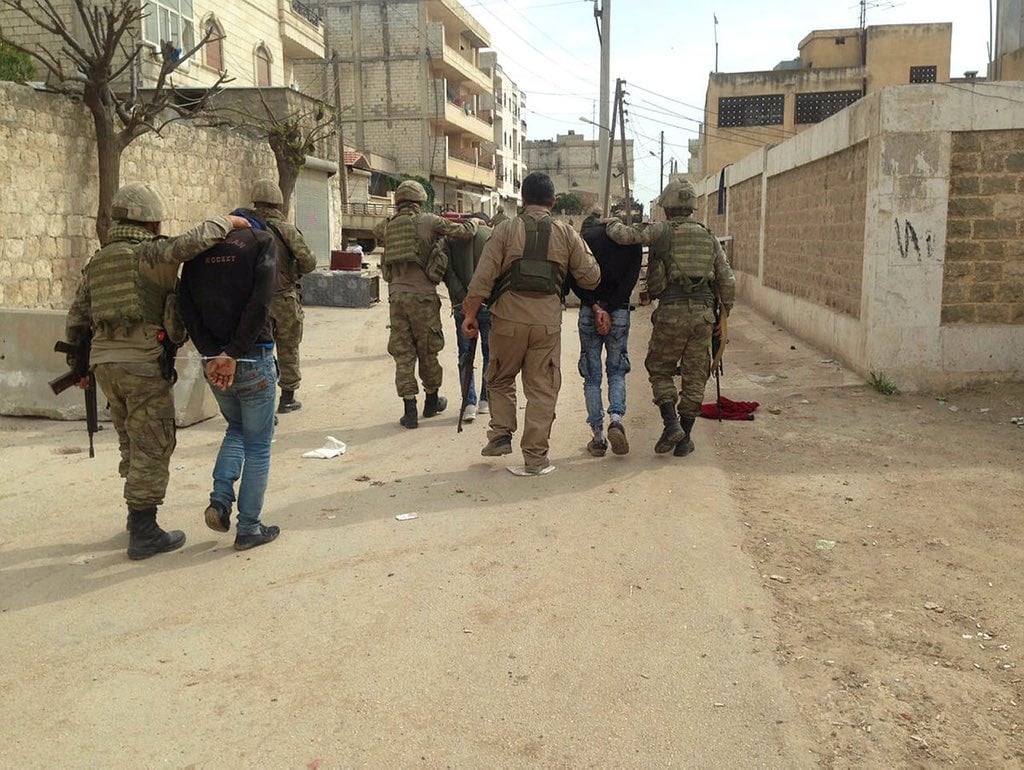 Li Efrînê 3 kes hatin revandin