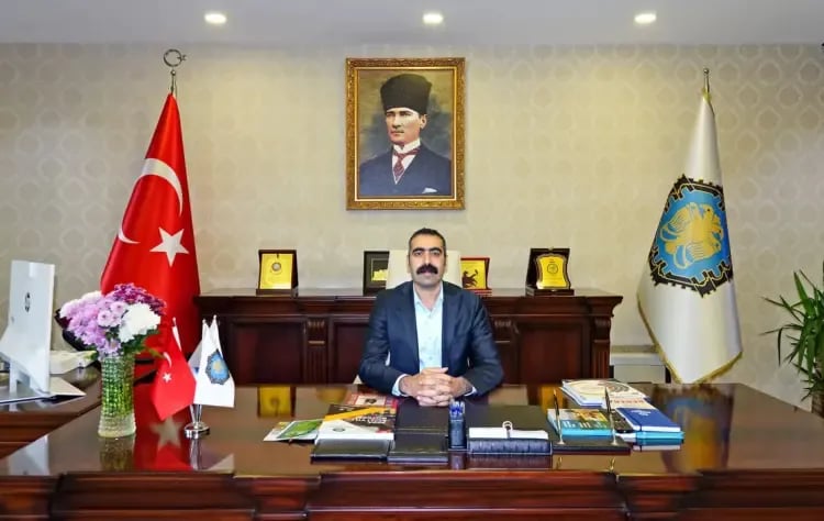 Dogan Hatunî wezîfeyê xo ra îstîfa kerd