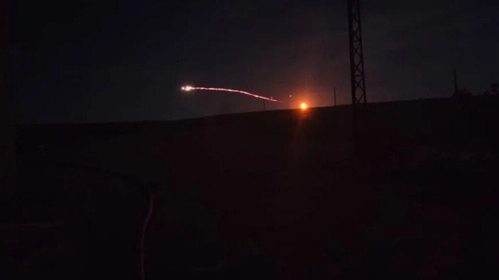Li nêzî baregeha Qesrikê ya Hesekê dronek xistin