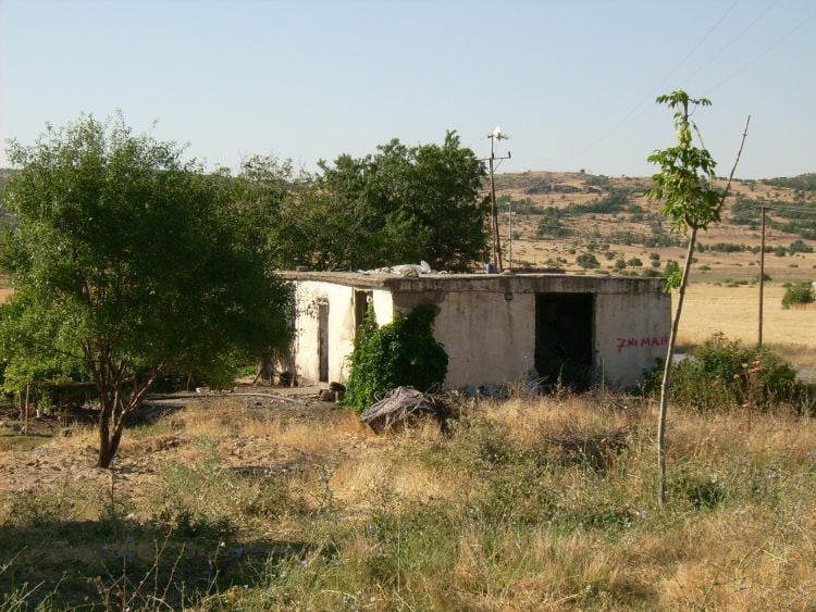 Ji Fîsê ber bi Komara Demokratîk ve, gava dîrokî ya yekemîn