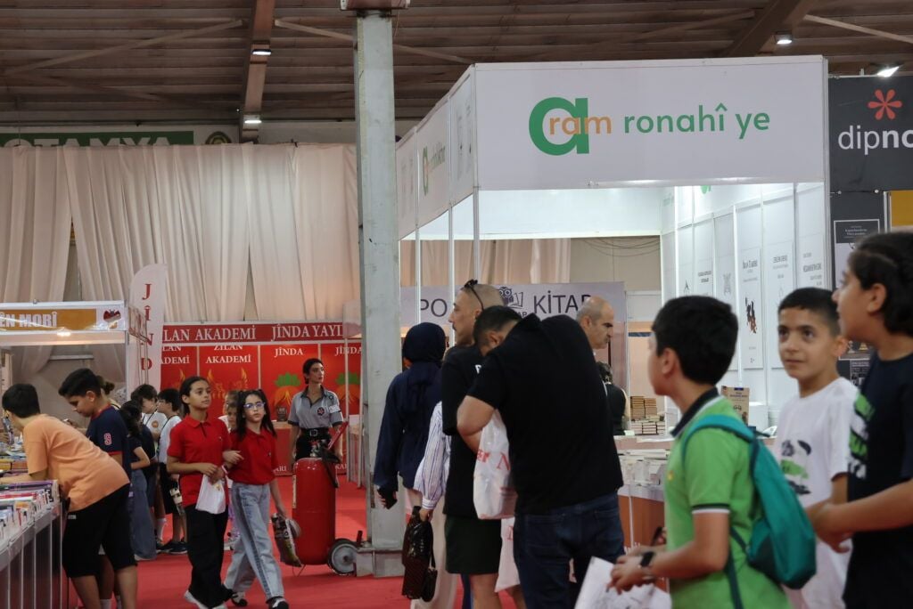 Pêşengeha Pirtûkan a Amedê di roja 5emîn de didome