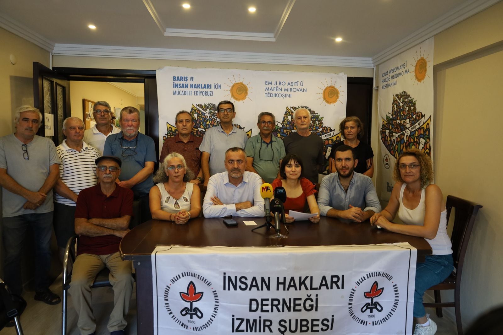Şaxa ÎHDê ya Îzmîrê di 1ê Îlonê de banga aştiya mayînde kir