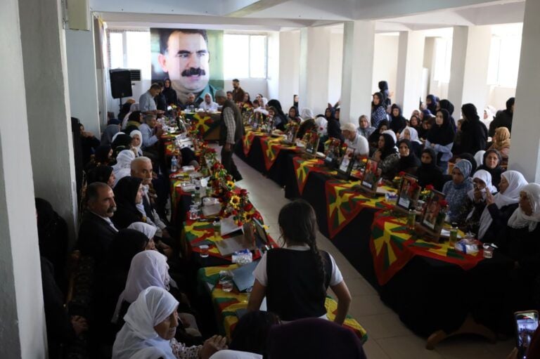 Bi hezaran li Ji Şirnex, Riha û Stenbolê Şehîdên azadiyê bibîr anîn