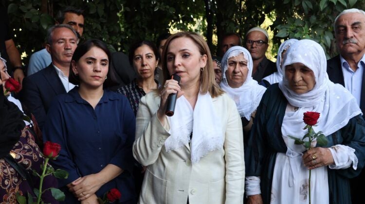 Di bîranîna Orhan Dogan de peyama aştiyê dan